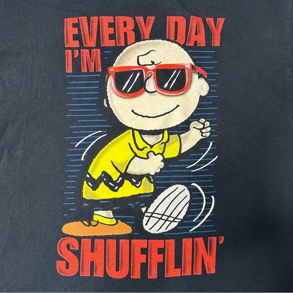 Peanuts Every Day I’m Shufflin Charlie Brown Graphic T-Shirt Youth XL 18-20 - Picture 3 of 7